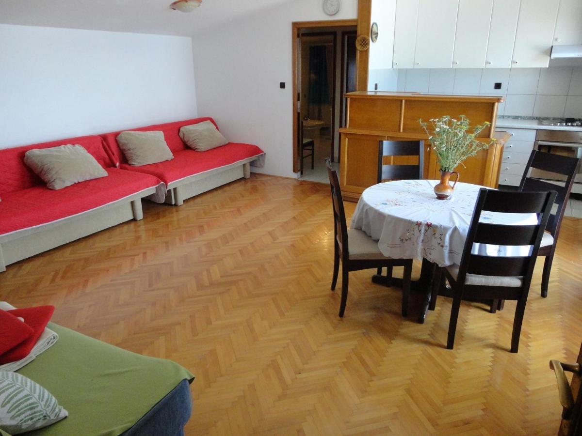 Apartman Lucijan Marusici  ภายนอก รูปภาพ