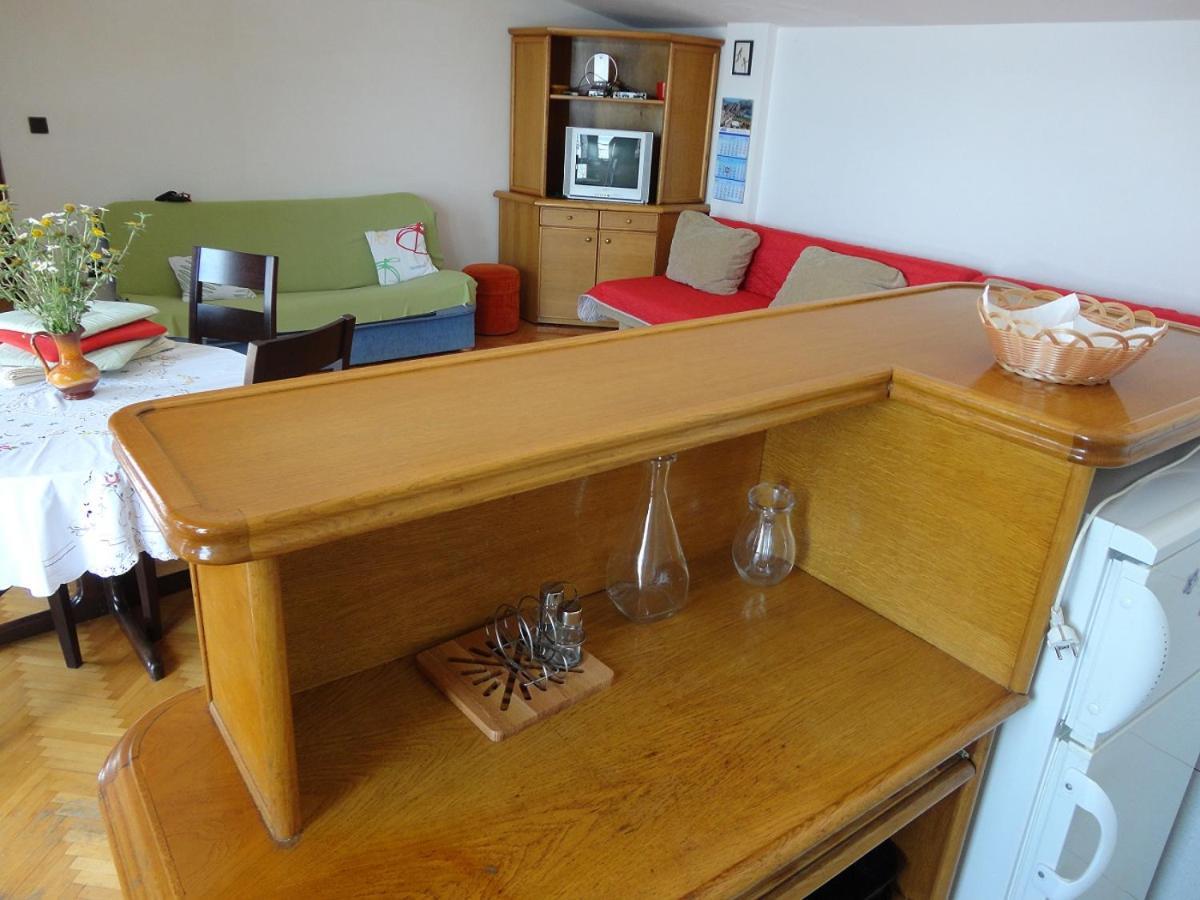 Apartman Lucijan Marusici  ภายนอก รูปภาพ